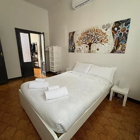 Near Downtown Apartment Como