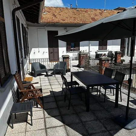 Near Downtown Apartment