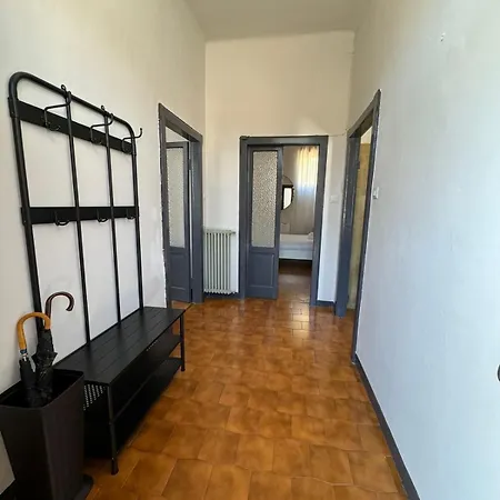 Near Downtown Apartment *
