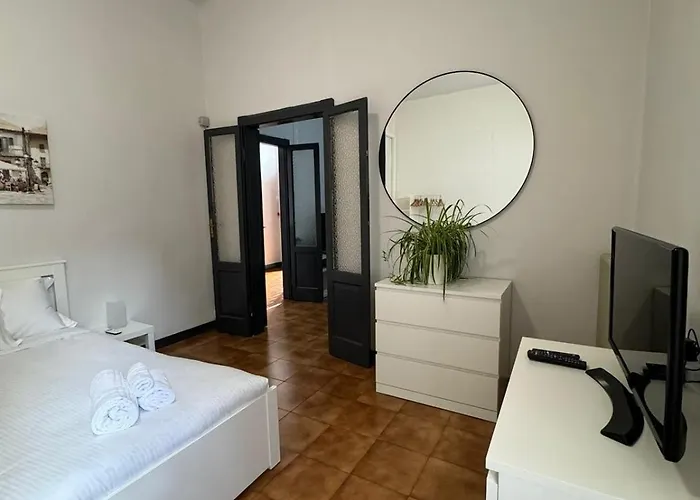 Near Downtown * Como