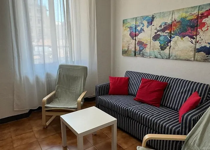 Near Downtown * Como