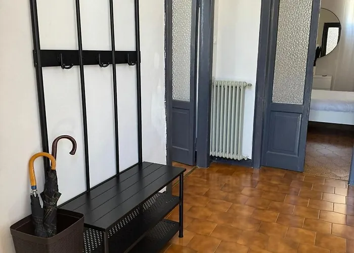 Near Downtown * Como